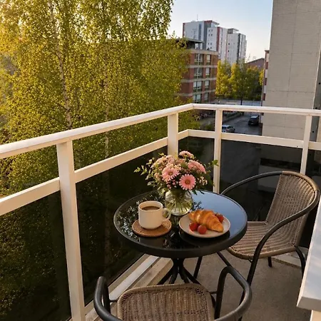 Luxury In The Center - Stunning 2 Bedroom - Free Parking Daire